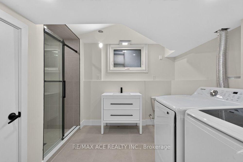 11 Faircroft Boulevard • Toronto, ON photo 37
