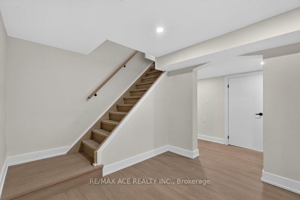 11 Faircroft Boulevard • Toronto, ON photo 40