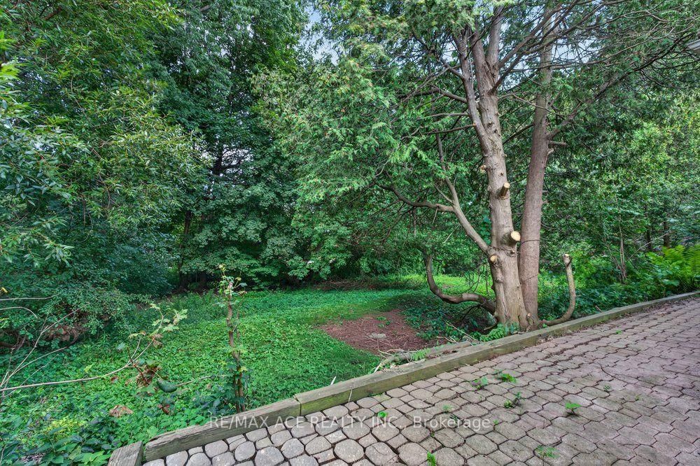 11 Faircroft Boulevard • Toronto, ON photo 41