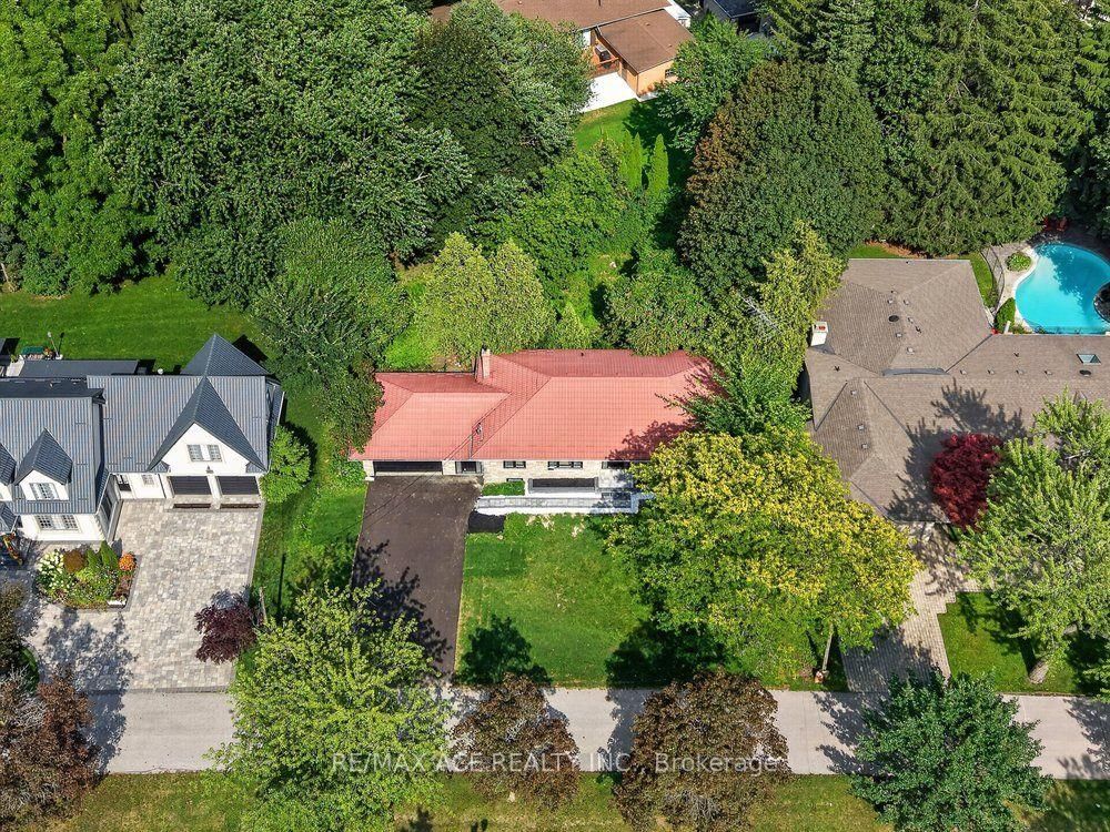 11 Faircroft Boulevard • Toronto, ON photo 43