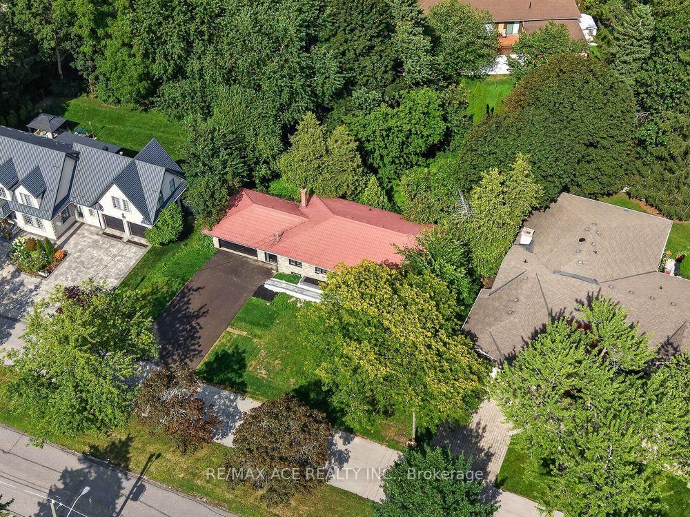11 Faircroft Boulevard • Toronto, ON photo 44