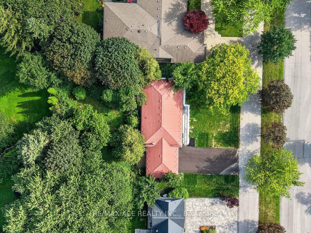 11 Faircroft Boulevard • Toronto, ON photo 50