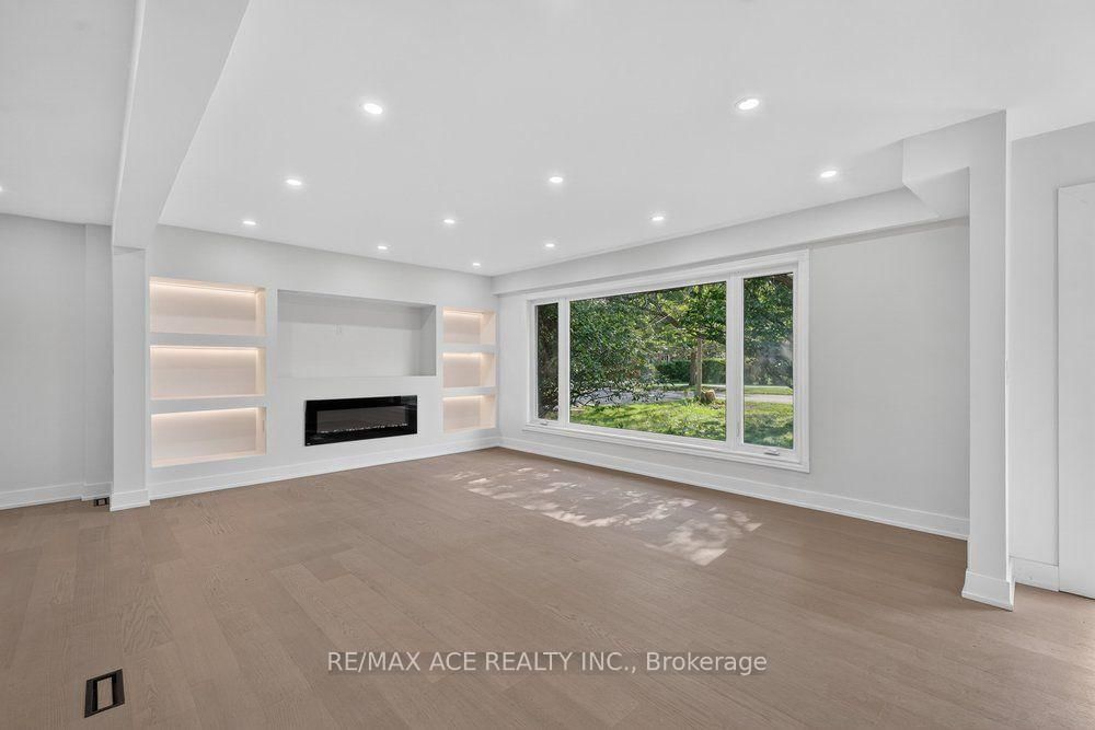 11 Faircroft Boulevard • Toronto, ON photo 6