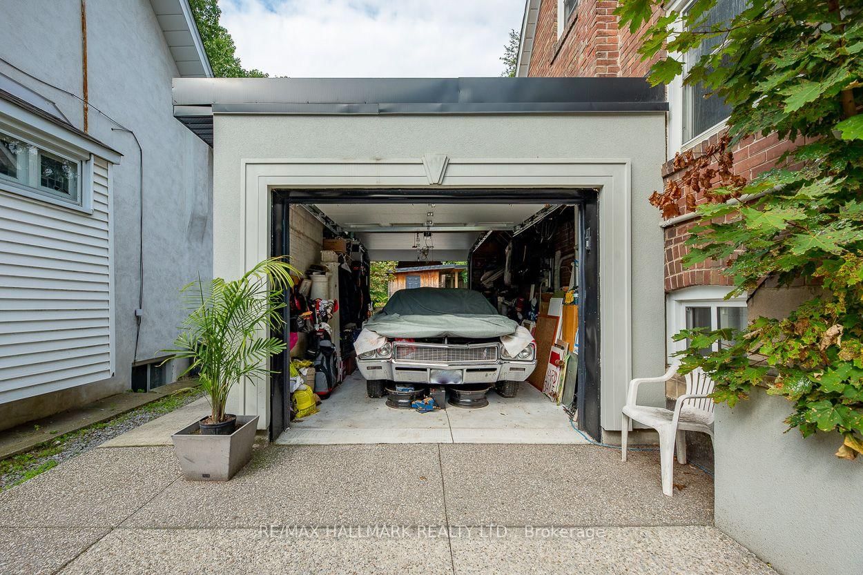 110 Lakeside Avenue • Toronto, ON photo 31