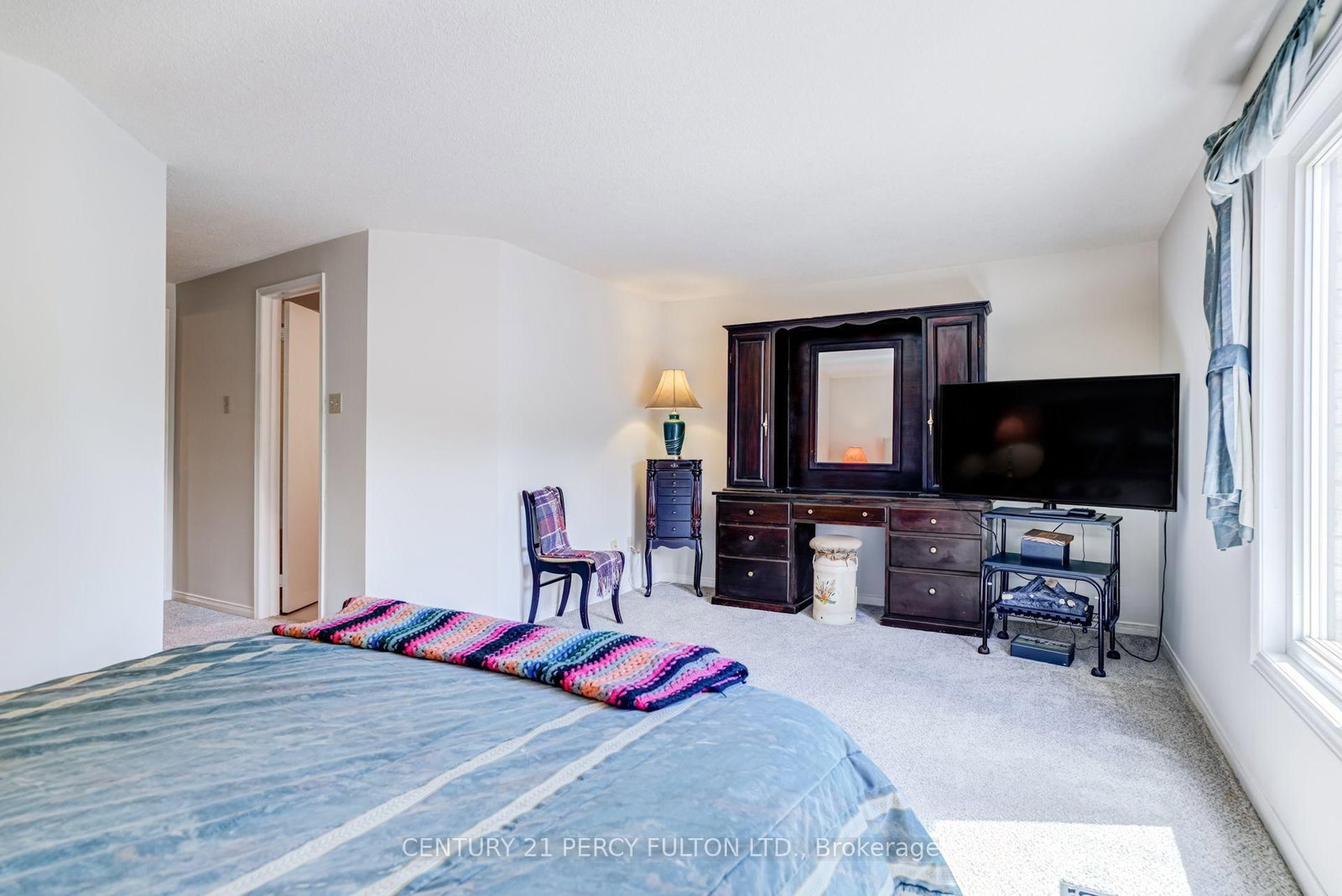 1391 Anton Square • Pickering, ON photo 18