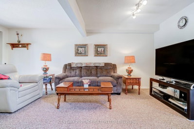 1391 Anton Square • Pickering, ON photo 4