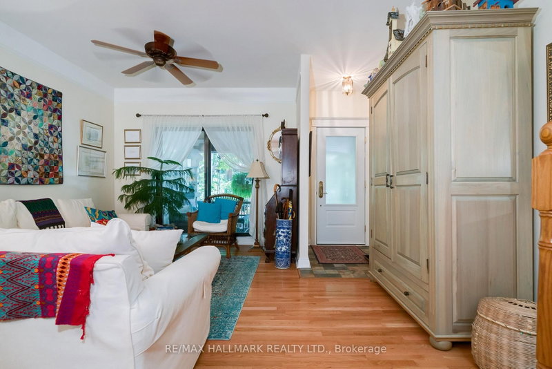 177 Wineva Ave photo 4