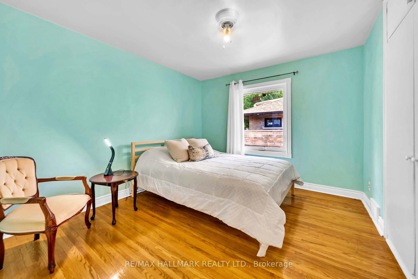 1557 Pharmacy Avenue • Toronto, ON photo 12