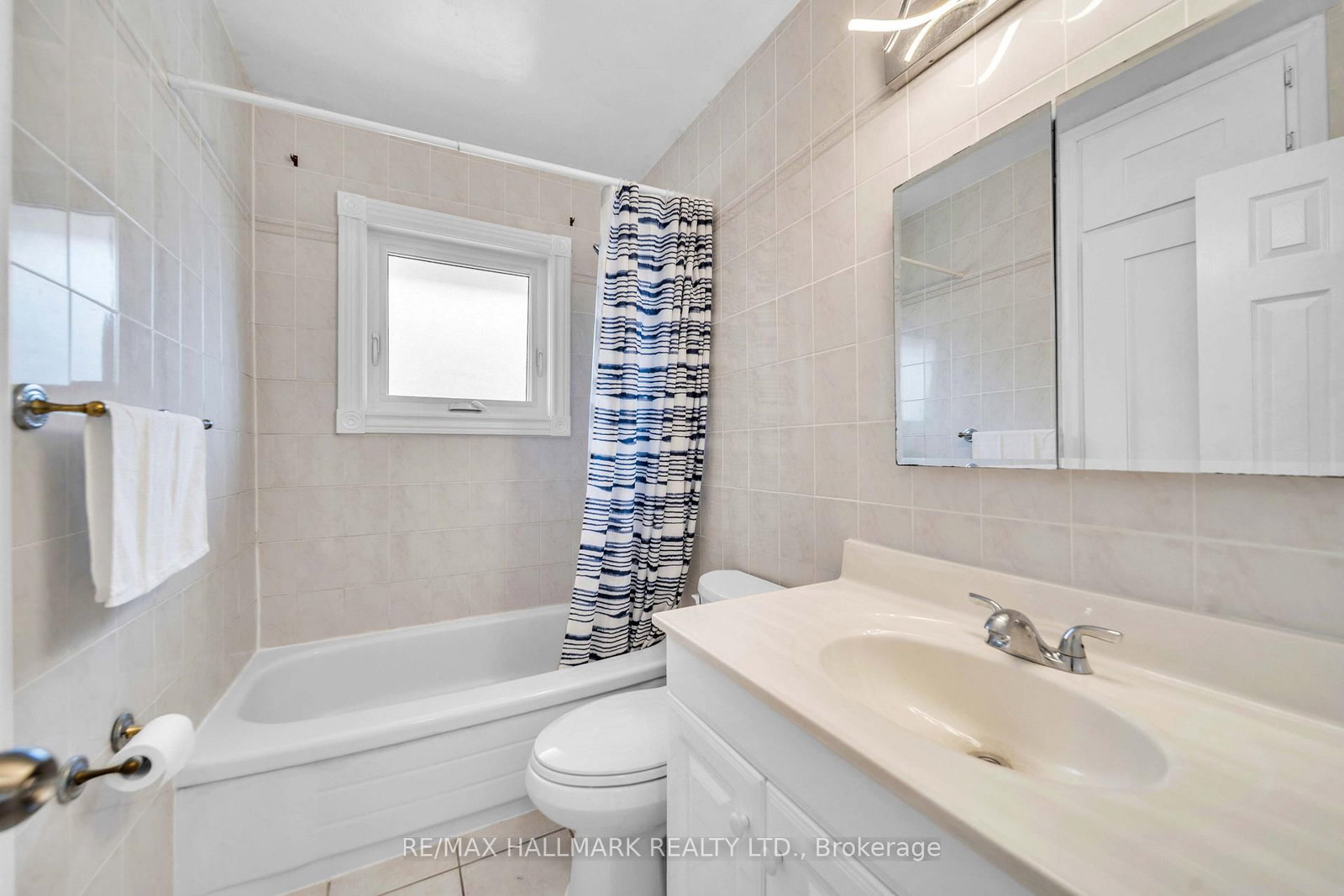 1557 Pharmacy Avenue • Toronto, ON photo 15