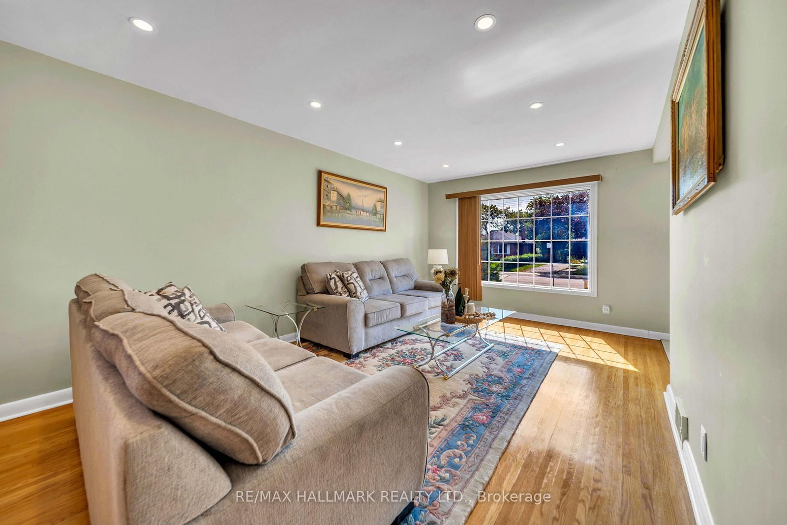 Listing Image 7