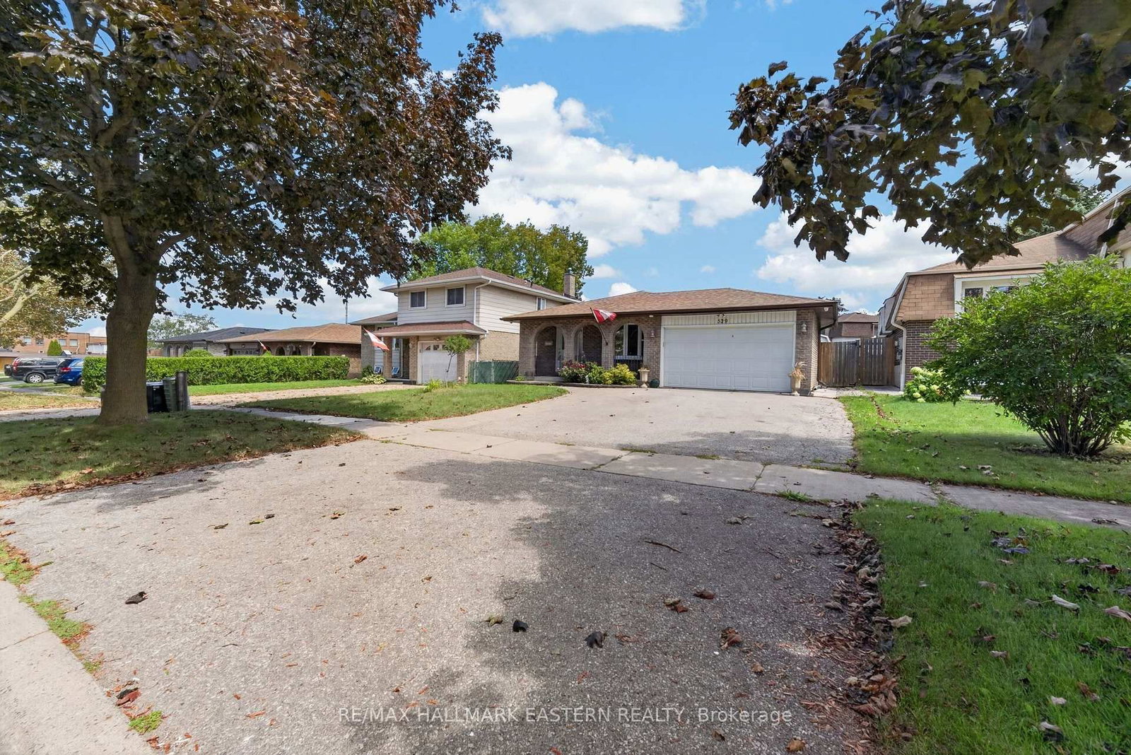 529 Seville Street • Oshawa, ON photo 2
