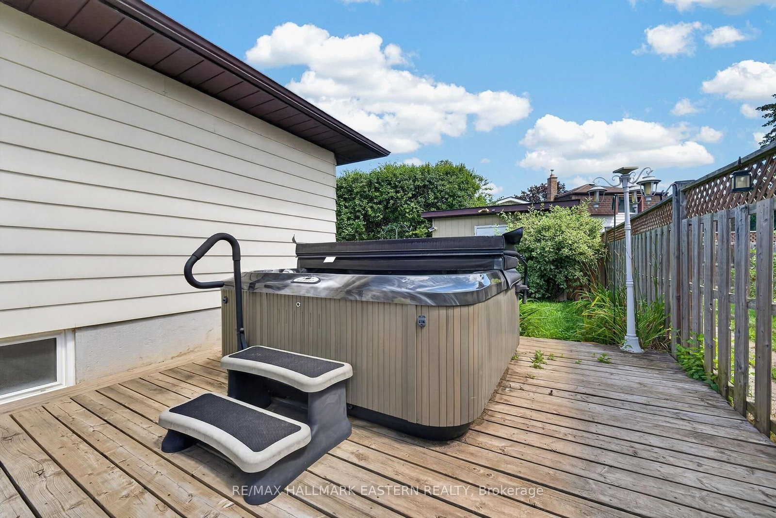529 Seville Street • Oshawa, ON photo 35