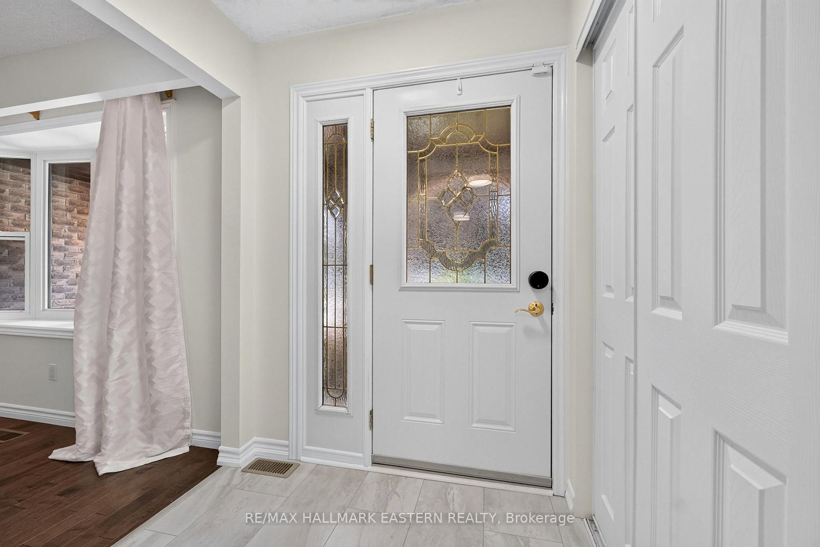 529 Seville Street • Oshawa, ON photo 4