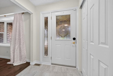 529 Seville Street • Oshawa, ON photo 4