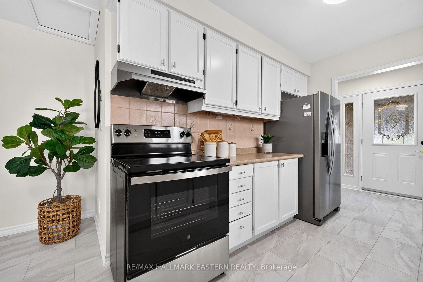 529 Seville Street • Oshawa, ON photo 8