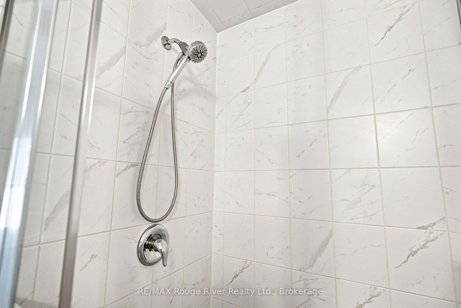 2607 Magdalen Path W • Oshawa, ON photo 33