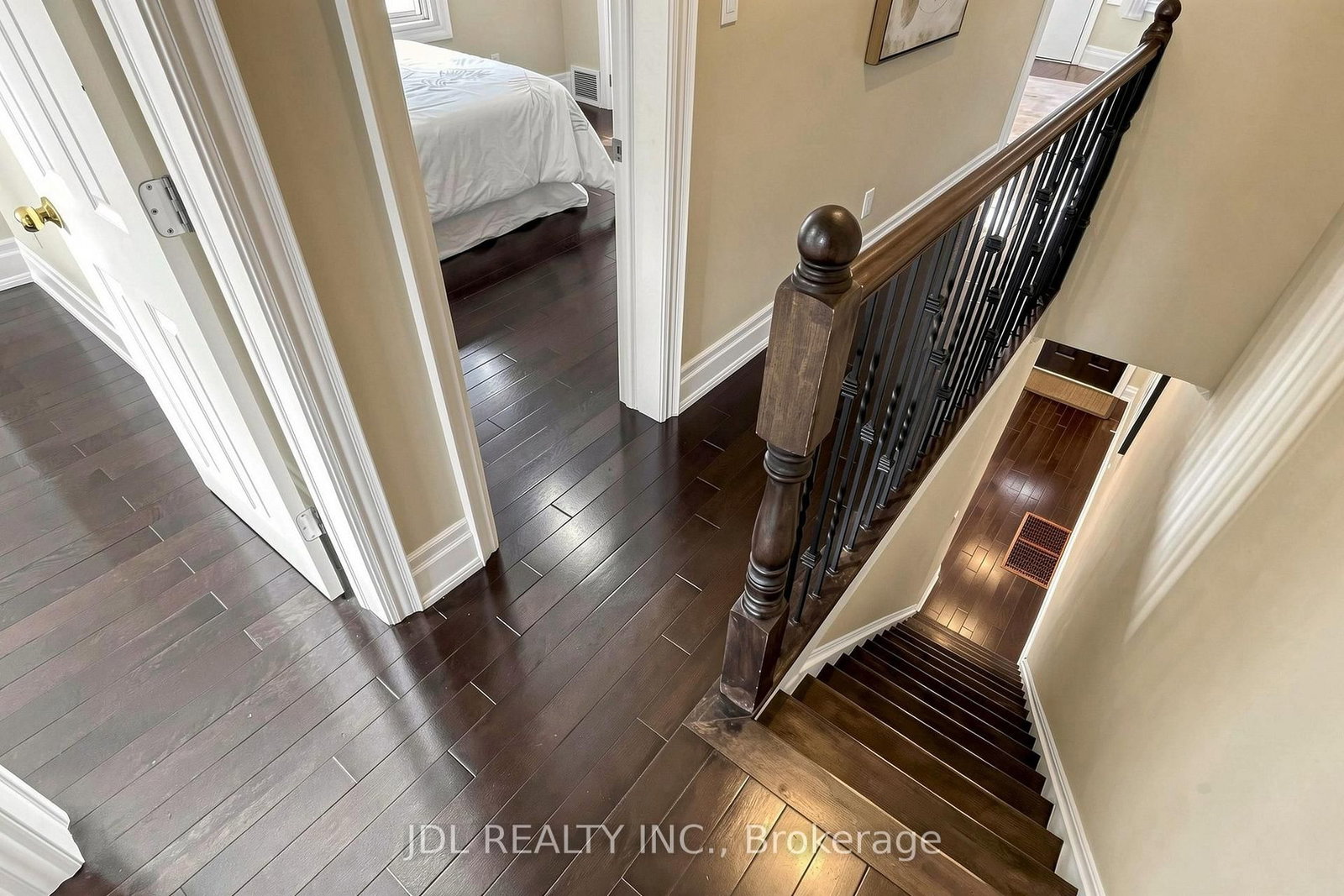 831 Pape Avenue • Toronto, ON photo 16