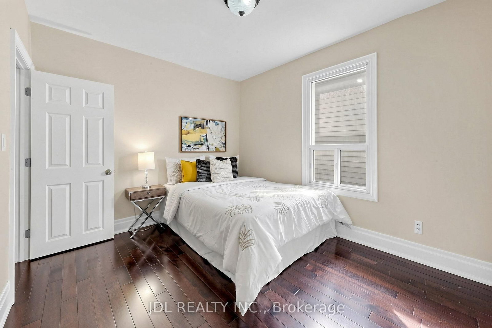 831 Pape Avenue • Toronto, ON photo 22