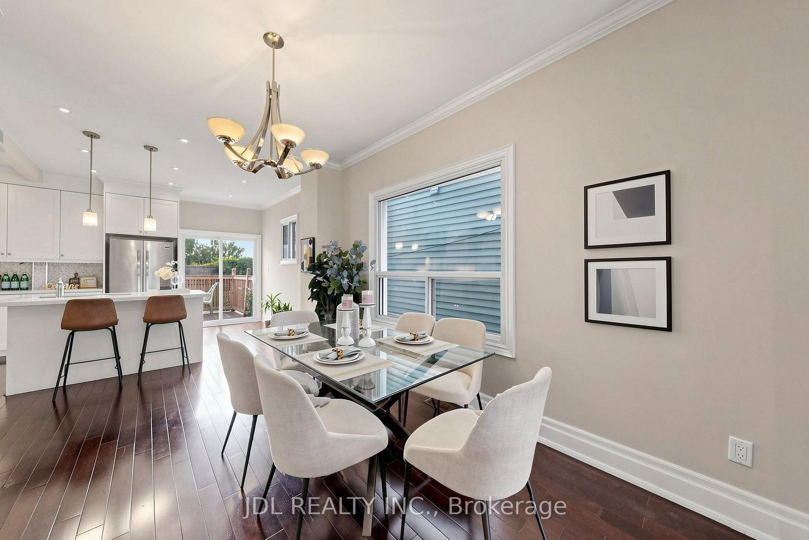 831 Pape Avenue • Toronto, ON photo 8