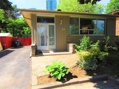 Detached House for lease at Main-28 Aspendale Drive, Toronto, Ontario, M1P 4J6 - Bendale - MLS: E13689048