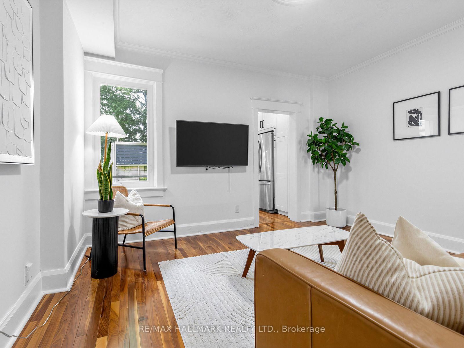 147 Chisholm Avenue • Toronto, ON photo 10