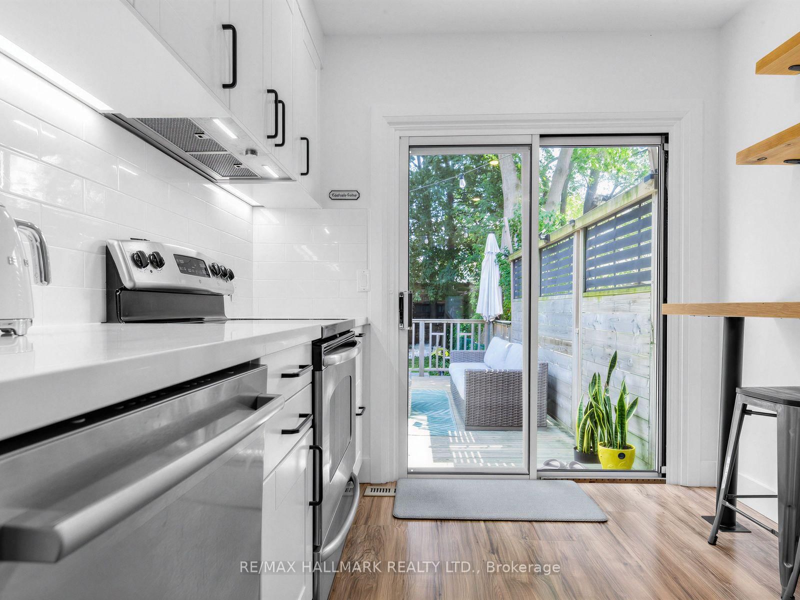147 Chisholm Avenue • Toronto, ON photo 14