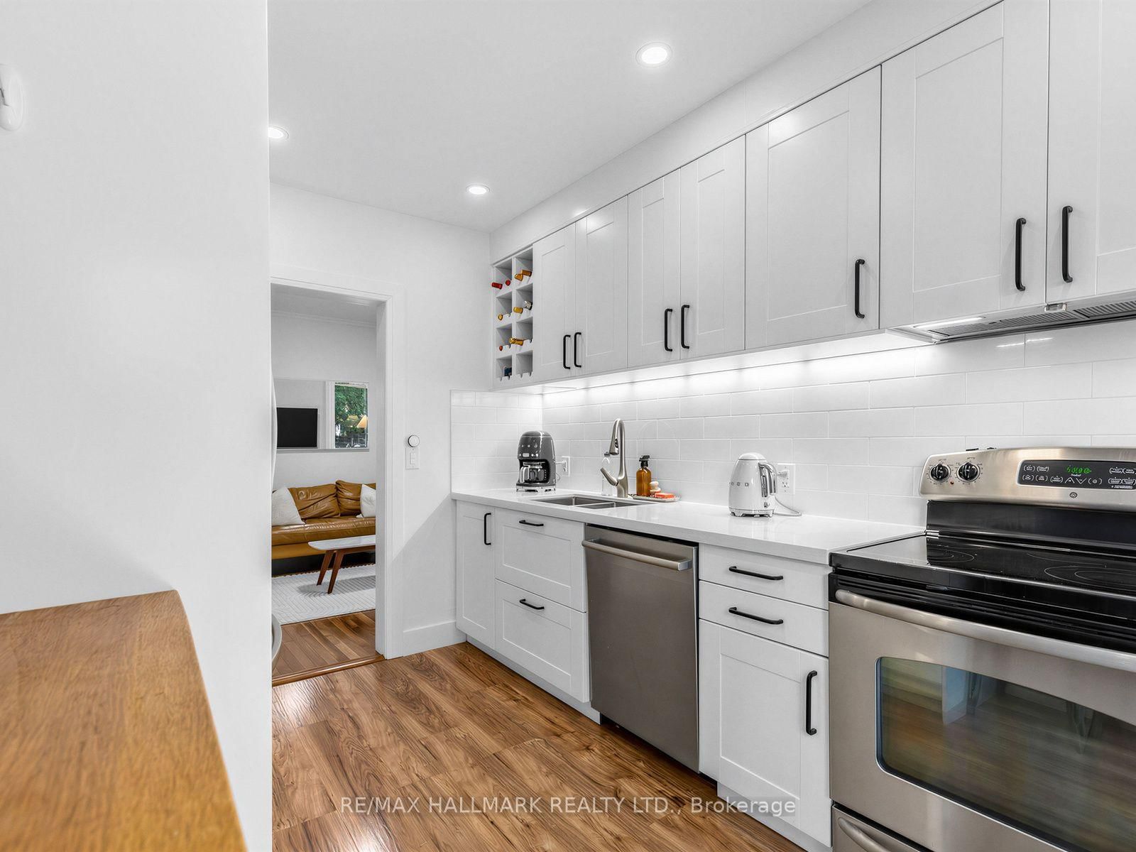 147 Chisholm Avenue • Toronto, ON photo 16