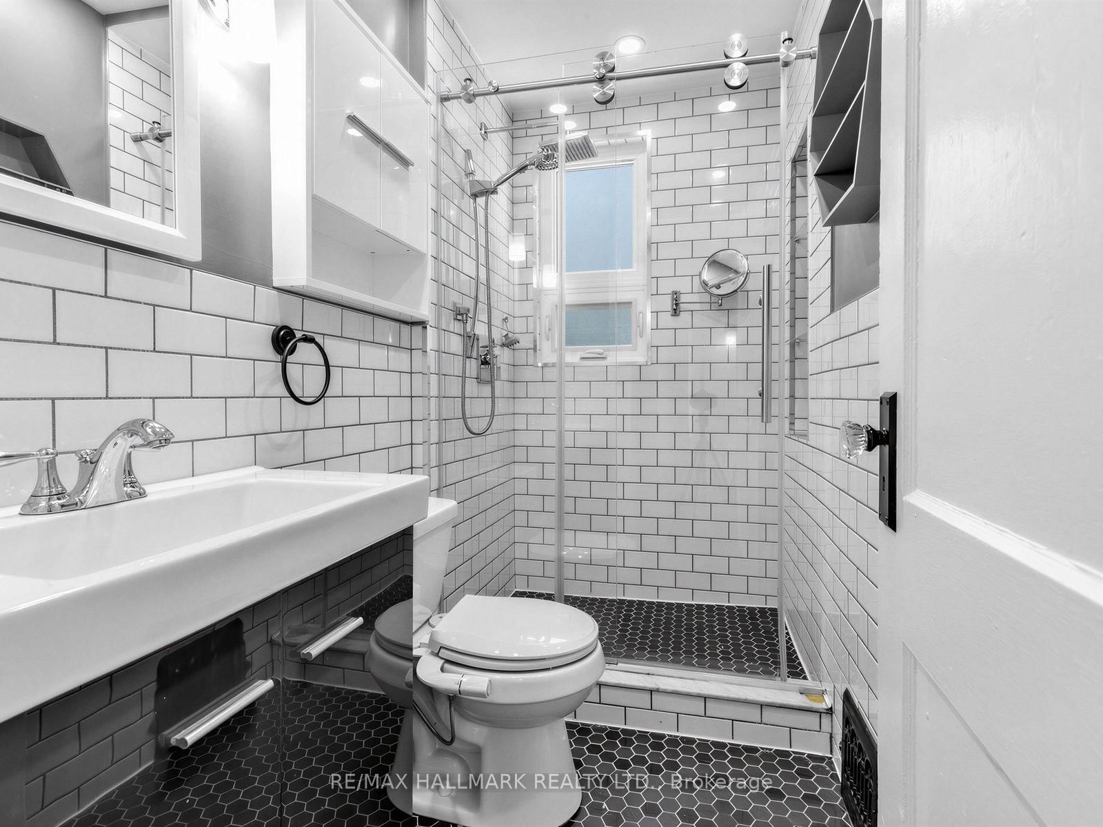 147 Chisholm Avenue • Toronto, ON photo 21
