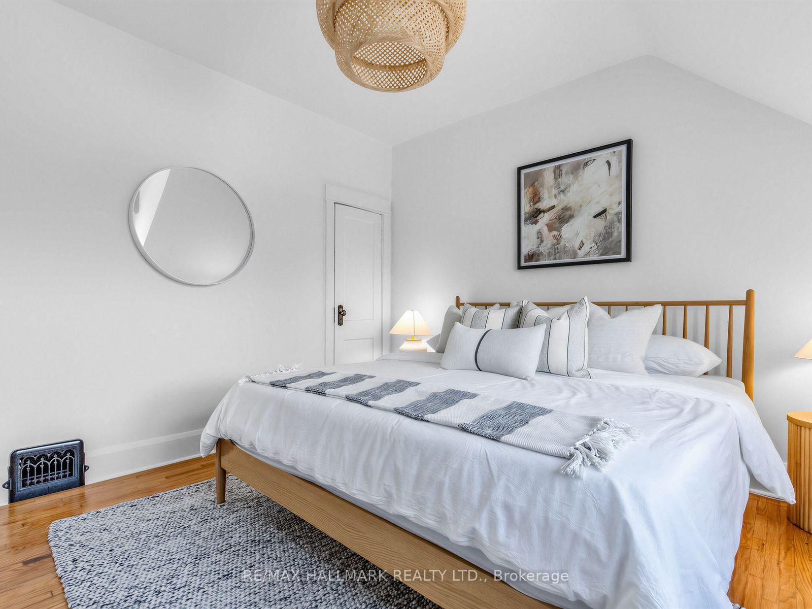 147 Chisholm Avenue • Toronto, ON photo 24