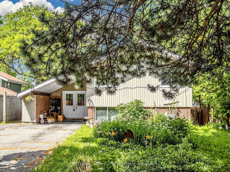 14 Rosswood Crescent