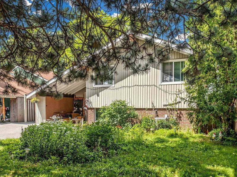 14 Rosswood Crescent