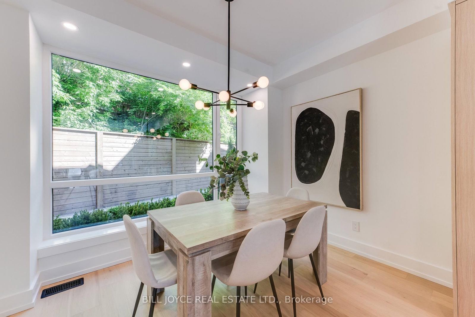 350 Lee Avenue • Toronto, ON photo 10