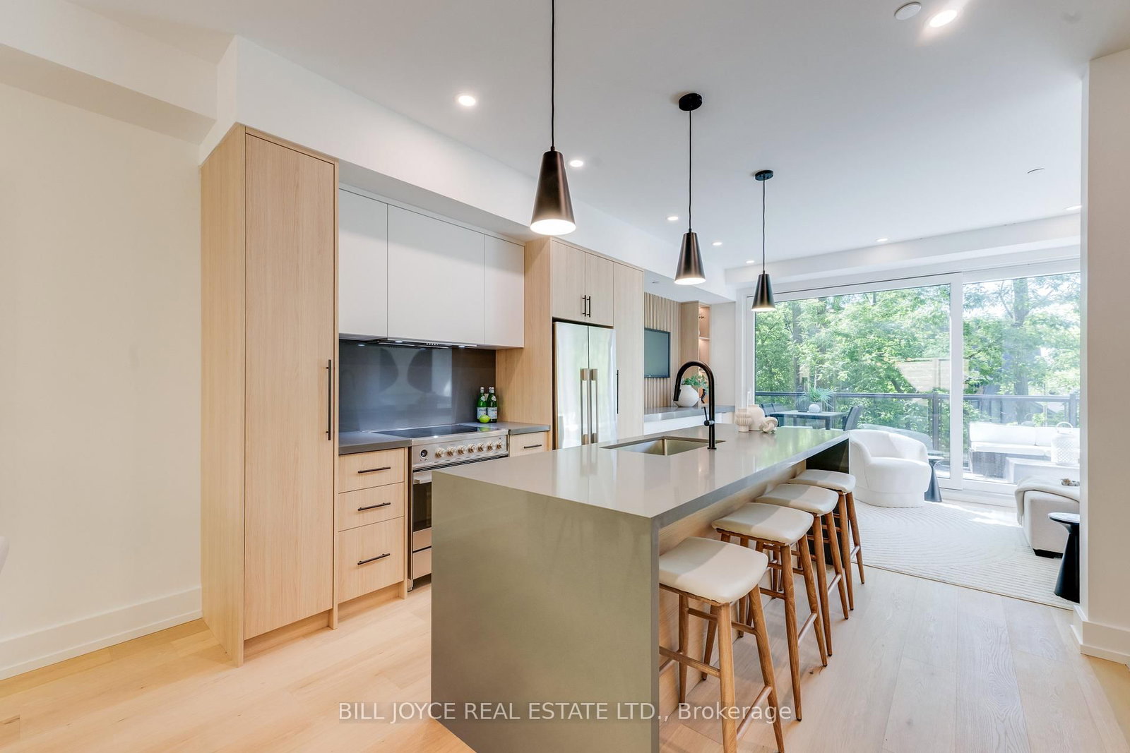 350 Lee Avenue • Toronto, ON photo 12