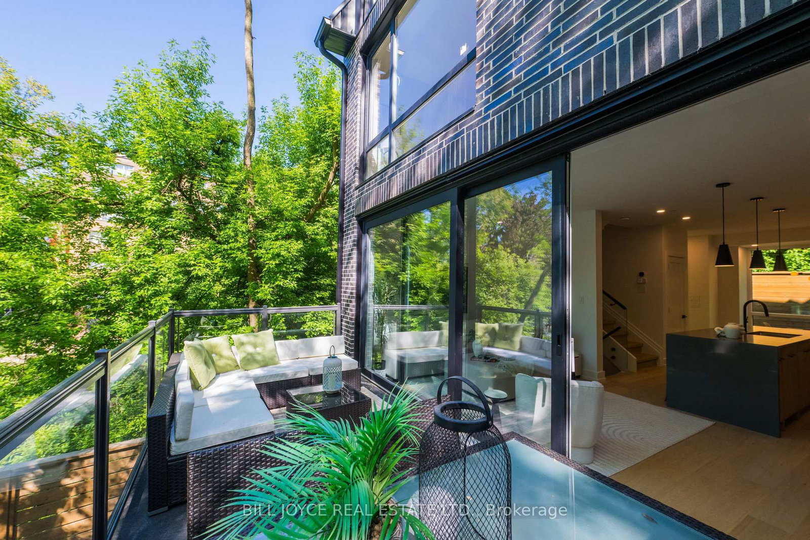350 Lee Avenue • Toronto, ON photo 17