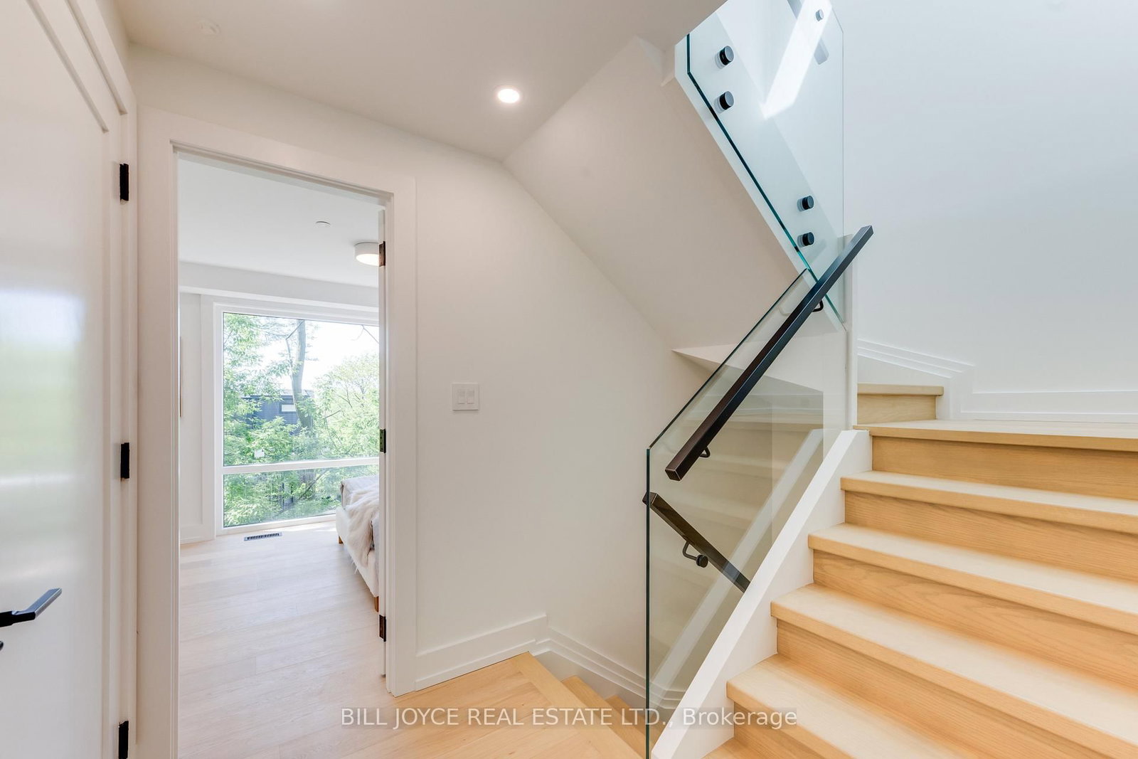 350 Lee Avenue • Toronto, ON photo 28