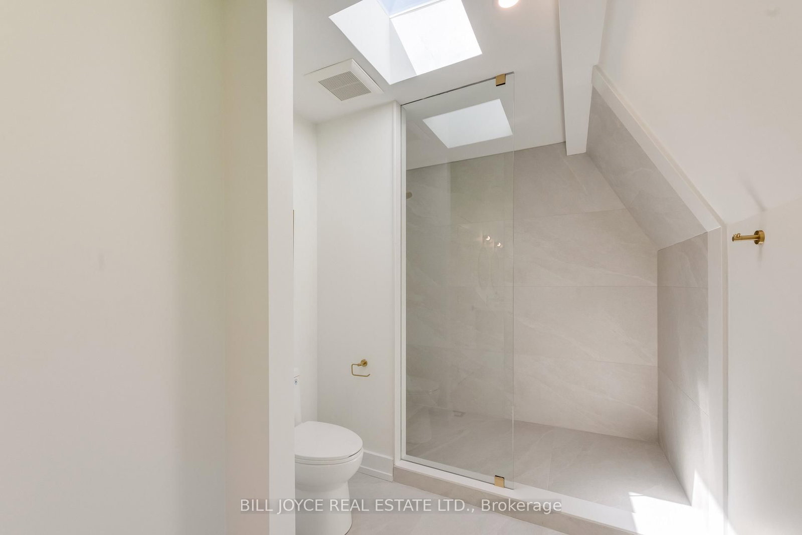 350 Lee Avenue • Toronto, ON photo 36