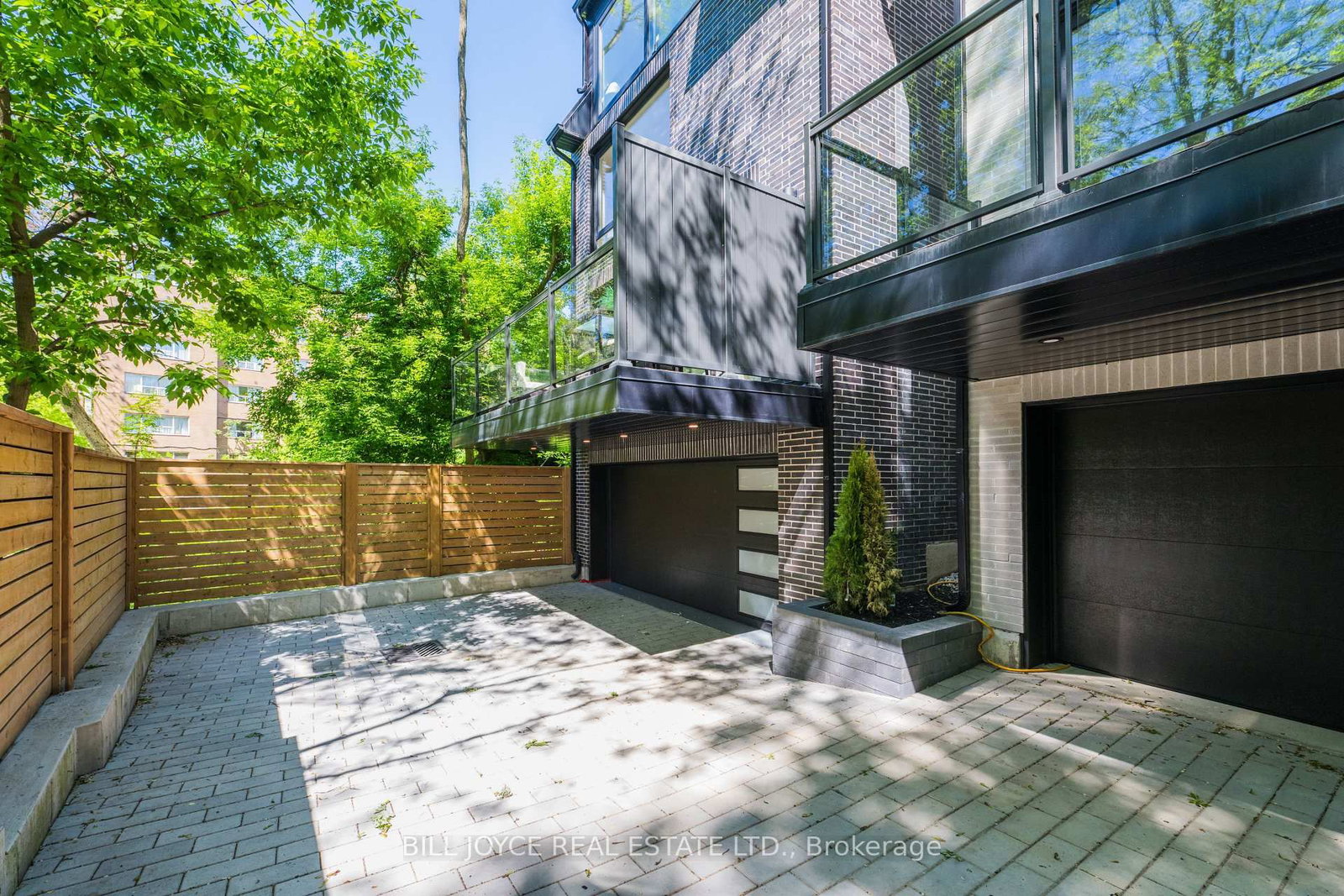 350 Lee Avenue • Toronto, ON photo 38