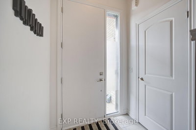 29 Sorbara Way, Whitby, ON, photo 2
