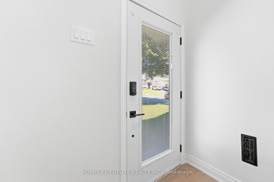 1 Lockhart Gate • Clarington, ON photo 3