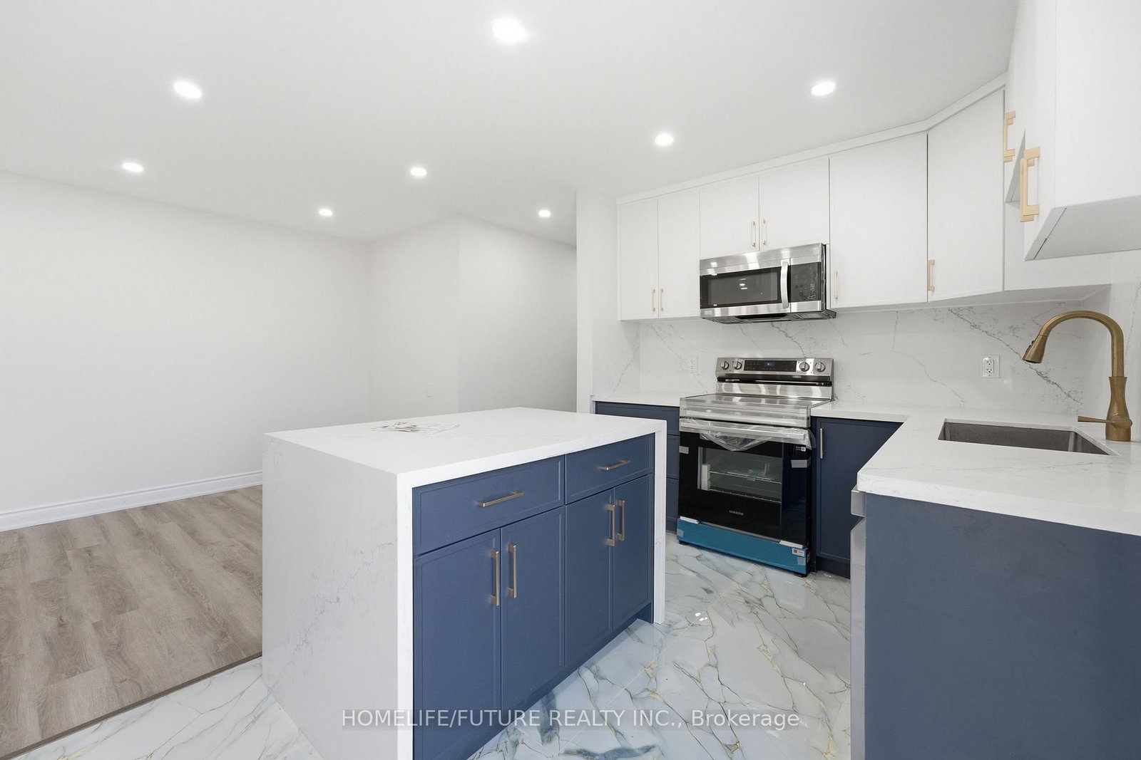 1 Lockhart Gate • Clarington, ON photo 8