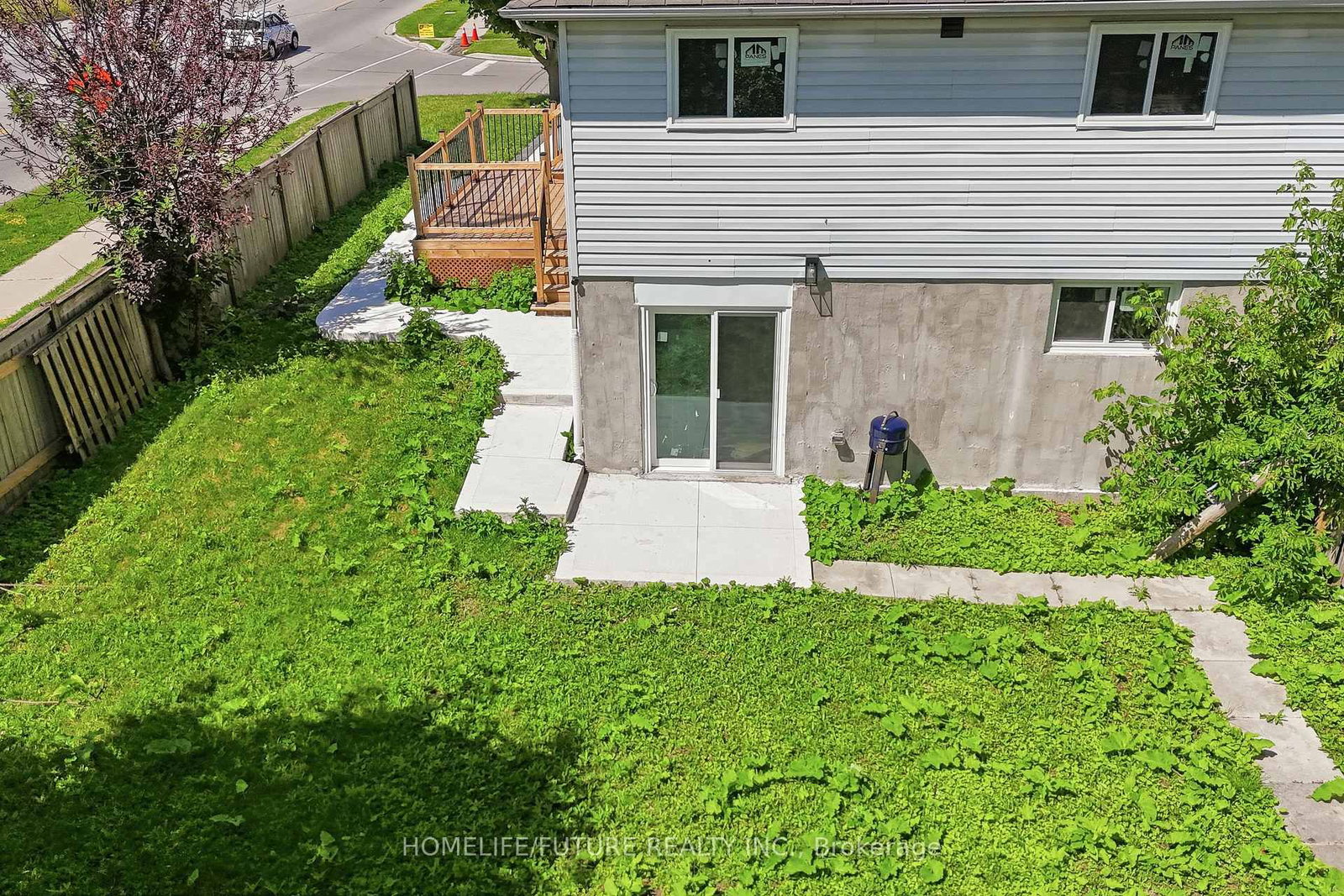 1 Lockhart Gate • Clarington, ON photo 9