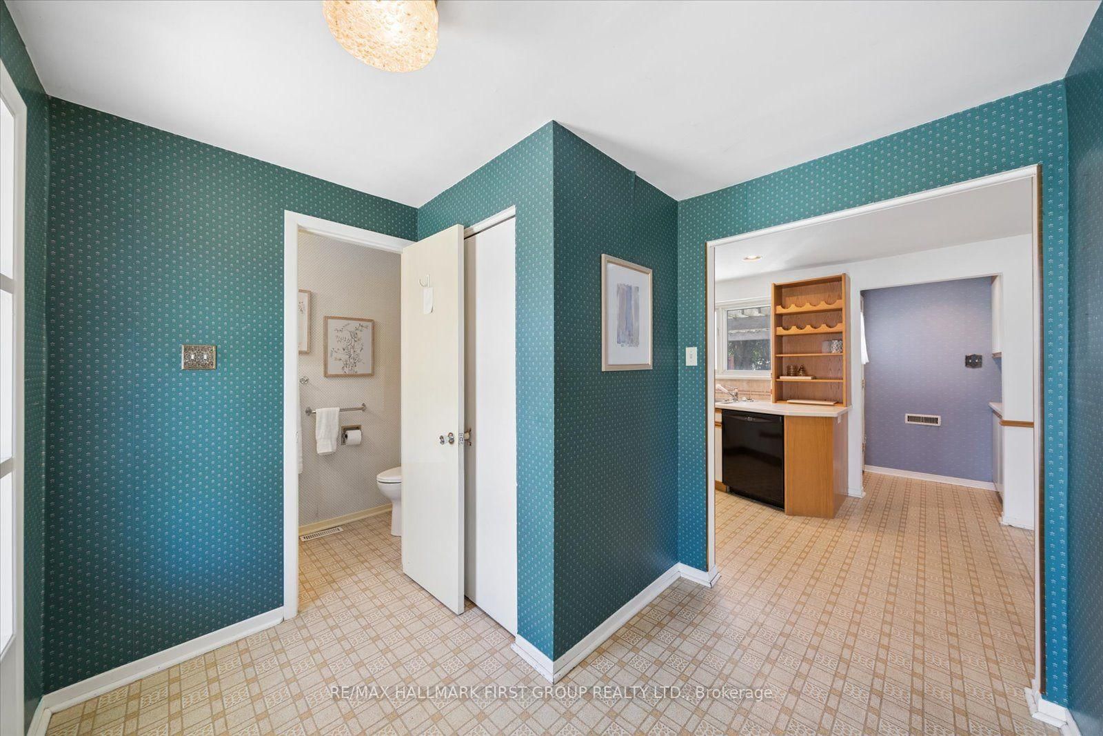 13 Lawrie Road • Ajax, ON photo 14