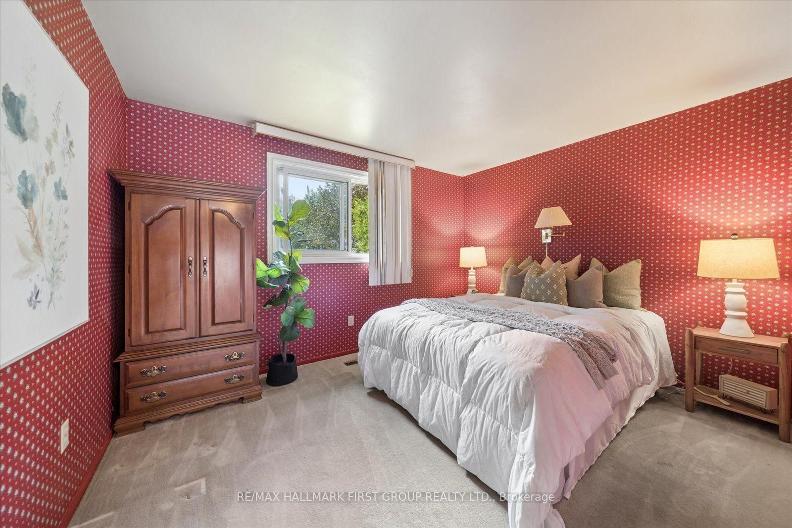13 Lawrie Road • Ajax, ON photo 16