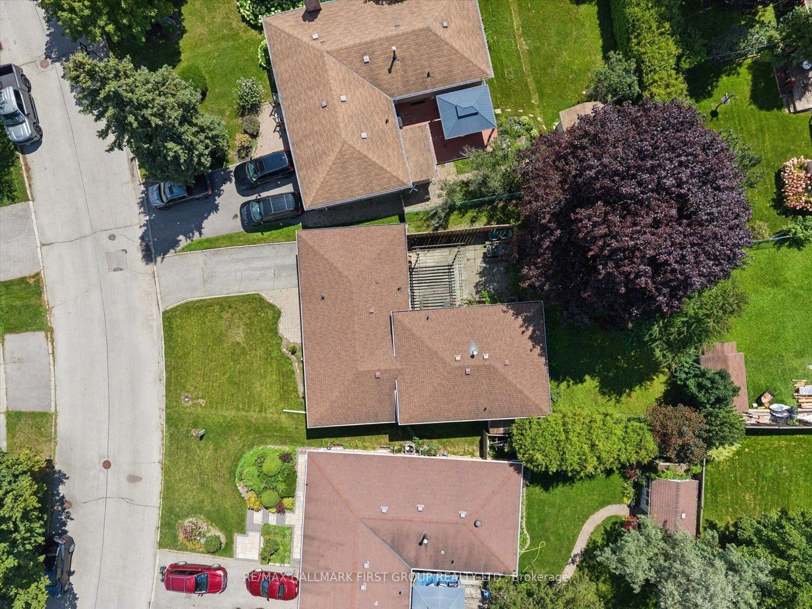 13 Lawrie Road • Ajax, ON photo 21