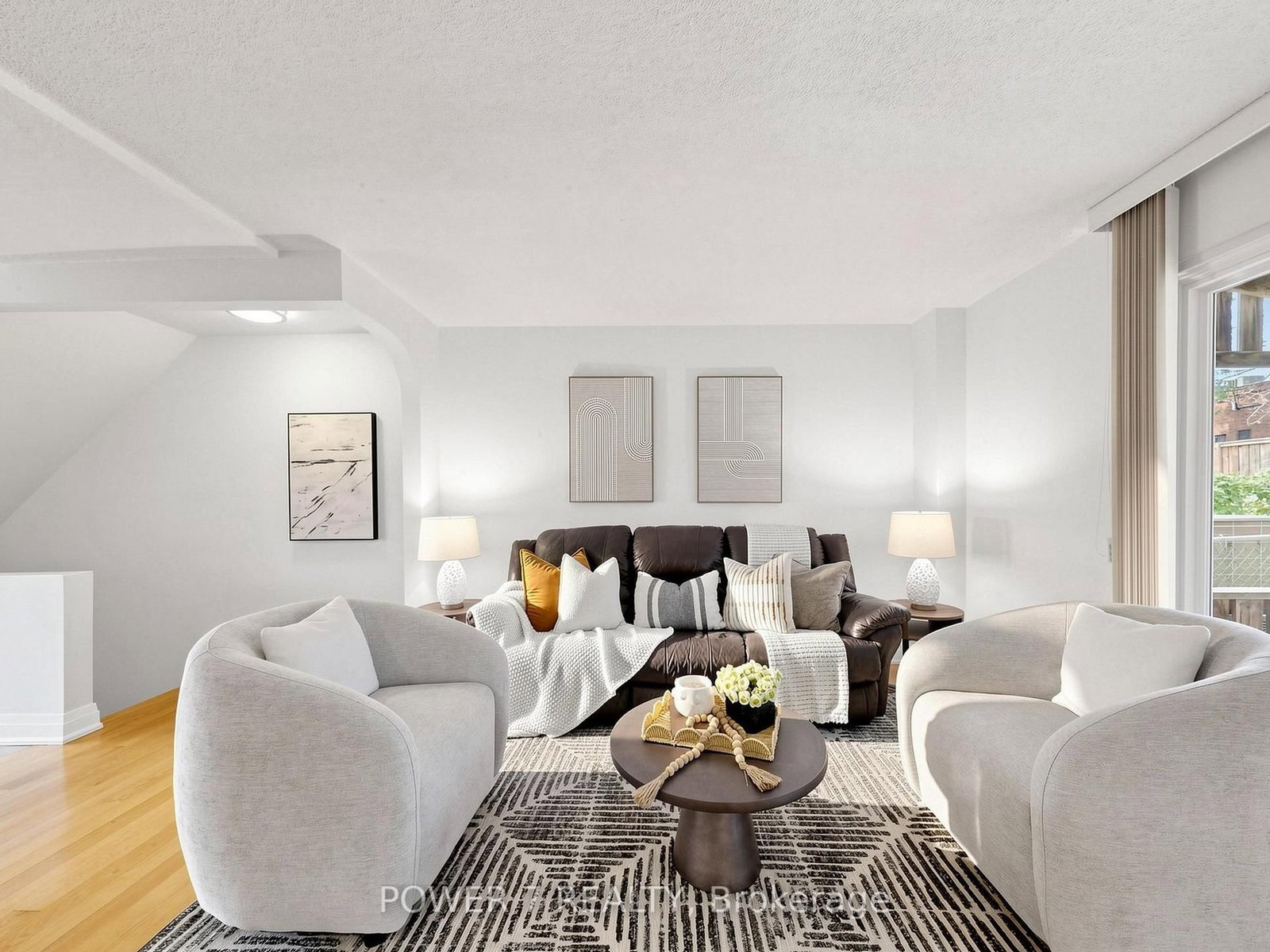18 Sprucewood Court • Toronto, ON photo 6