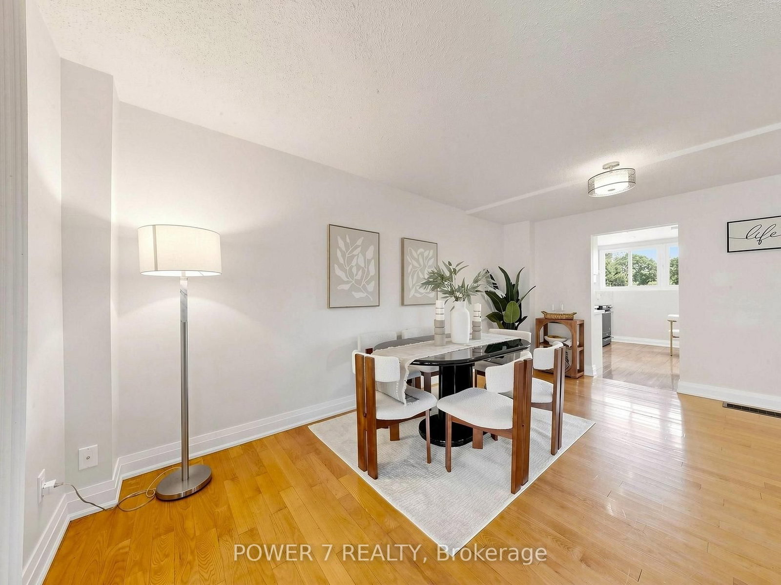 18 Sprucewood Court • Toronto, ON photo 9