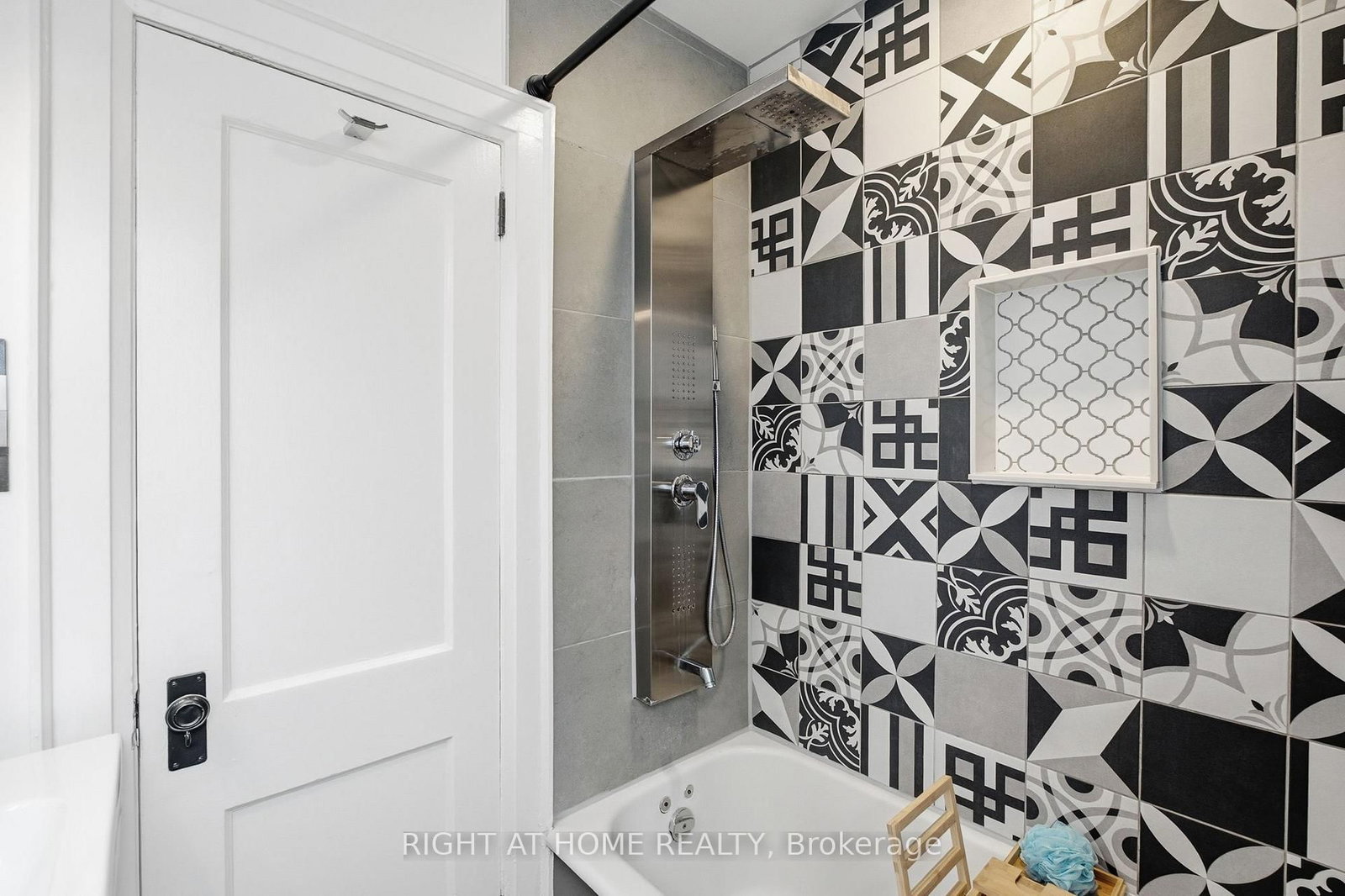494 Donlands Avenue • Toronto, ON photo 20