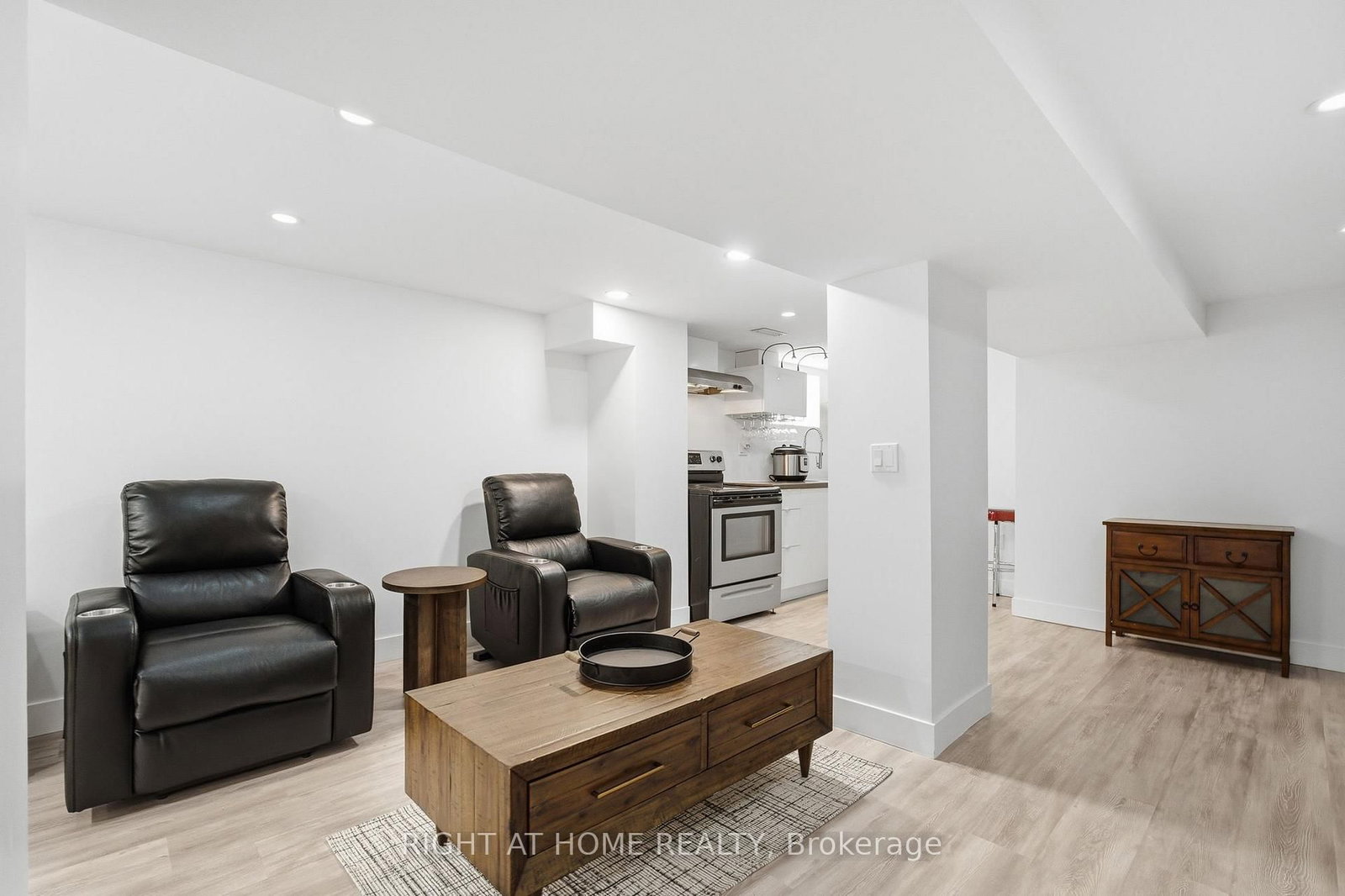494 Donlands Avenue • Toronto, ON photo 27
