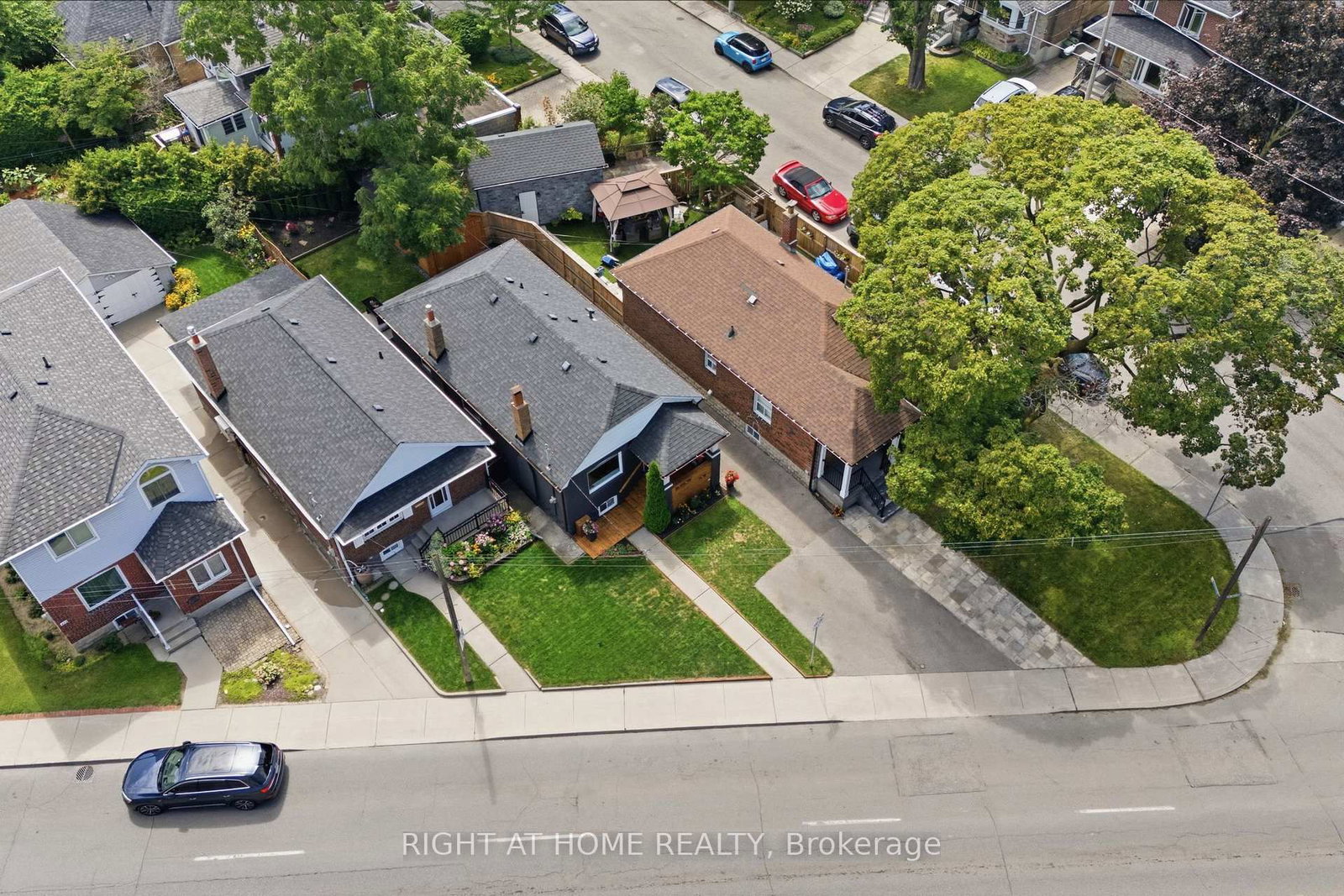 494 Donlands Avenue • Toronto, ON photo 43