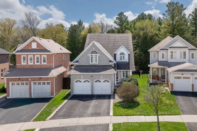 433 Woodsmere Crescent